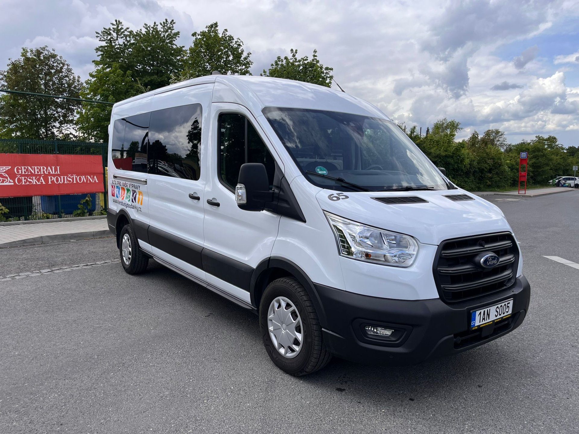 Ford Transit Mikrobus 2.0 TDCi L3H2
